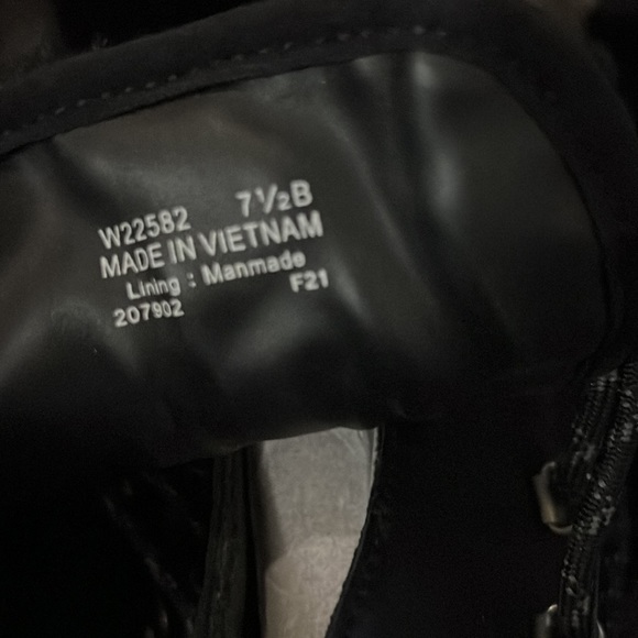 Cole Haan
Zerogrand Explore Waterproof Leather Lace-Up Hikers - Picture 16 of 16